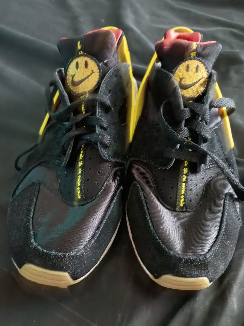 Nike Air Huarache "Go the Extra Smile"
